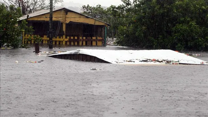 Inundaciones en el sur de Brasil causan 50.000 evacuados y cuantiosos da&ntilde;os