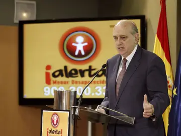 Fernández Díaz presenta el nuevo sistema de búsqueda de menores Fernández Díaz presenta el nuevo sistema de búsqueda de menores