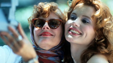Susan Sarandon y Geena Davis en un fotograma de Thelma y Louise Susan Sarandon y Geena Davis en un fotograma de Thelma y Louise