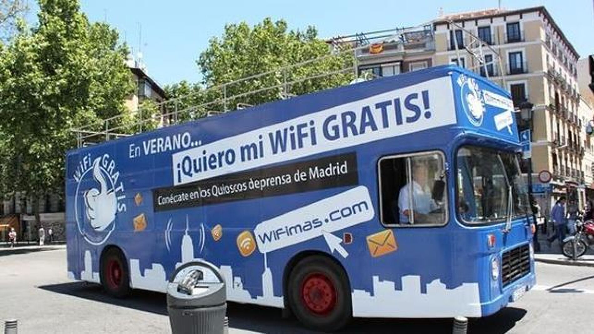 Autob&uacute;s con publicidad de Gowex