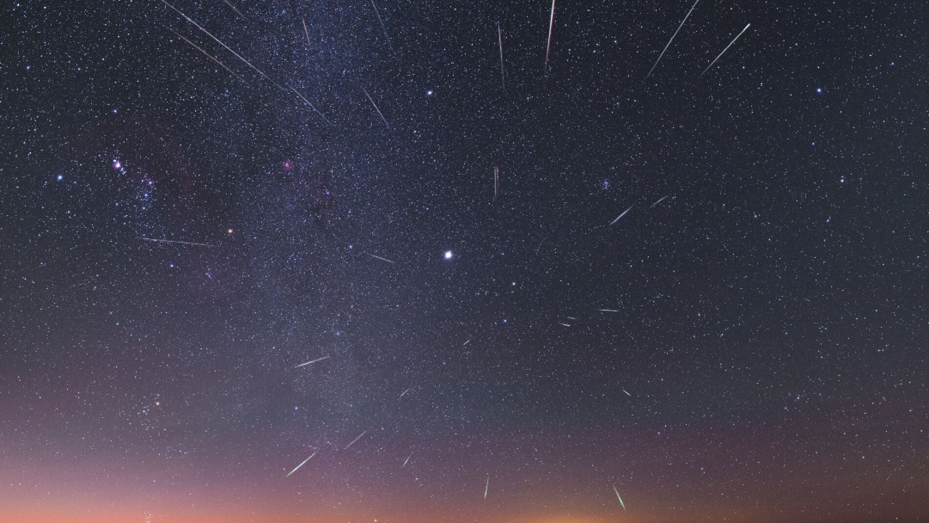 Meteoros de la lluvia de las Gem&iacute;nidas donde se puede apreciar el concepto de radiante