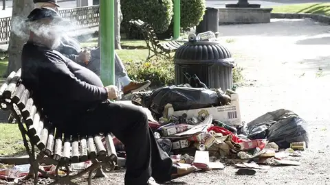 La basura se acumula en las calles de Lugo La basura se acumula en las calles de Lugo