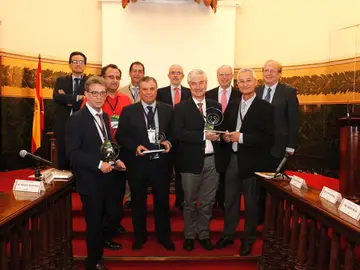 Premiados los doctores Eugenio Santos, Bartolomé Beltrán, Rafael Rosell y Albert Jovell Premiados los doctores Eugenio Santos, Bartolomé Beltrán, Rafael Rosell y Albert Jovell