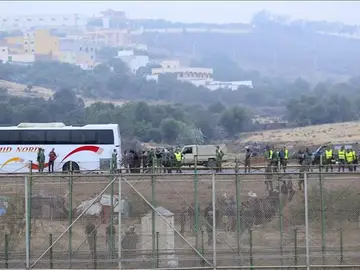 Nuevo intento de entrada masiva en el perímetro fronterizo de Melilla Nuevo intento de entrada masiva en el perímetro fronterizo de Melilla