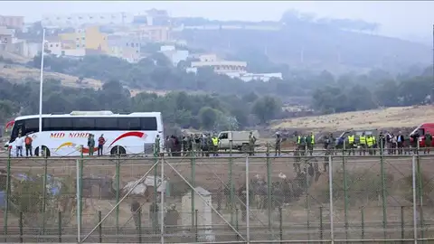 Nuevo intento de entrada masiva en el perímetro fronterizo de Melilla Nuevo intento de entrada masiva en el perímetro fronterizo de Melilla