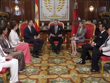 Los reyes Felipe y Letizia, junto a Mohamed VI Los reyes Felipe y Letizia, junto a Mohamed VI