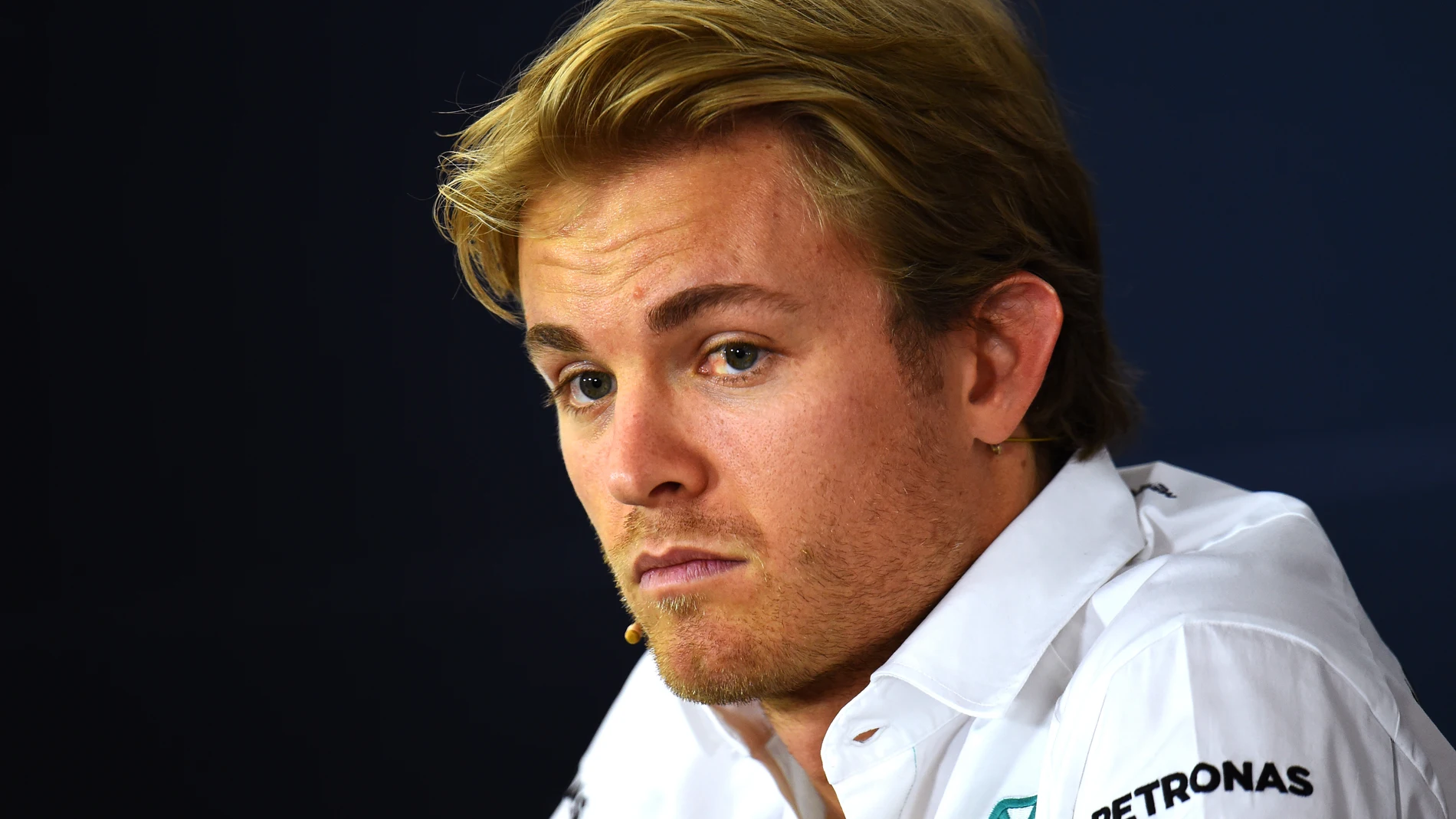 Rosberg atiende a los medios