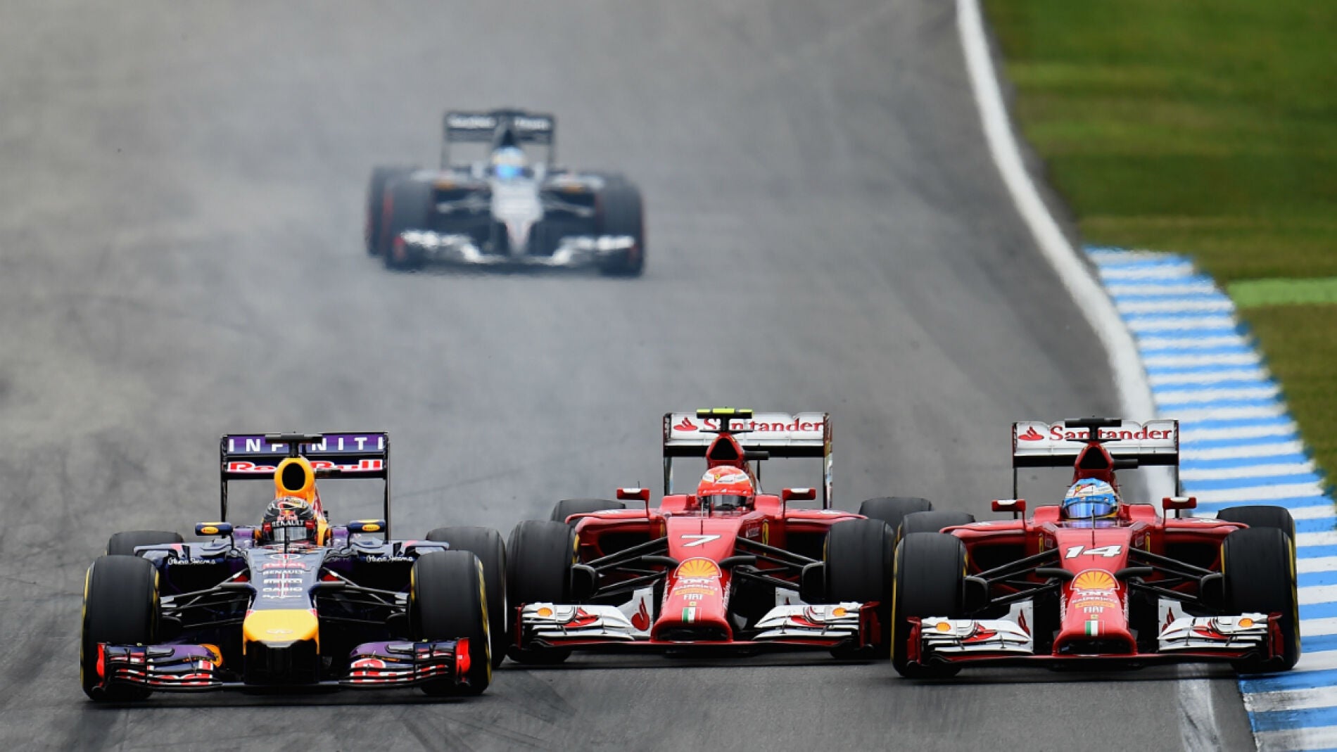 Raikkonen, Vettel y Alonso, en l&iacute;nea