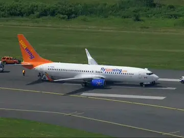 Un joven amenaza con hacer explotar un avión en Canadá Un joven amenaza con hacer explotar un avión en Canadá