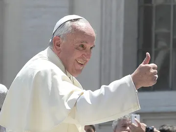 El Papa Francisco con gesto de aprobación El Papa Francisco con gesto de aprobación
