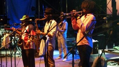 18.000 personas bailaron al ritmo de Goran Bregovic y Skatalites en el Iboga Summer Festival de Cullera