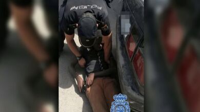 Intentaban acceder a España ocultos en el salpicadero y el chasis de un coche