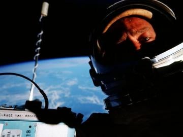 Selfie de Buzz Aldrin en el espacio