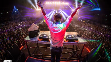 Armin Van Buuren aterrizará en Valencia con el mayor espectáculo de música electrónica