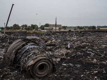 Restos del avión de Malaysia Airlines derribado en Ucrania
