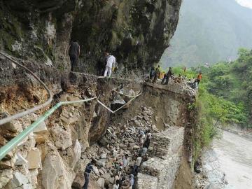  El corrimiento de tierra ocurrido por las fuertes lluvias en Maharastra, en la India