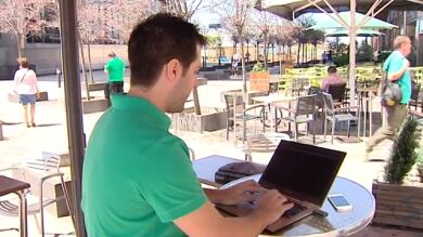 Un experto nos enseña cómo se crea una red WI-FI falsa