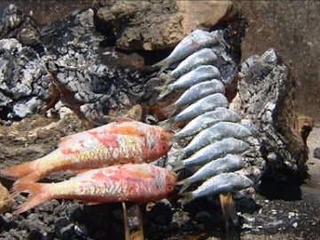 La guerra de los espetos en la costa malagueña La guerra de los espetos en la costa malagueña