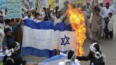 El ej&eacute;rcito israel&iacute; ataca posiciones en gaza