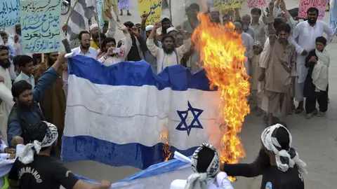 El ejército israelí ataca posiciones en gaza El ejército israelí ataca posiciones en gaza