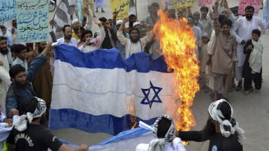 El Ejército israelí ataca posiciones en Gaza en respuesta al lanzamiento de cochetes