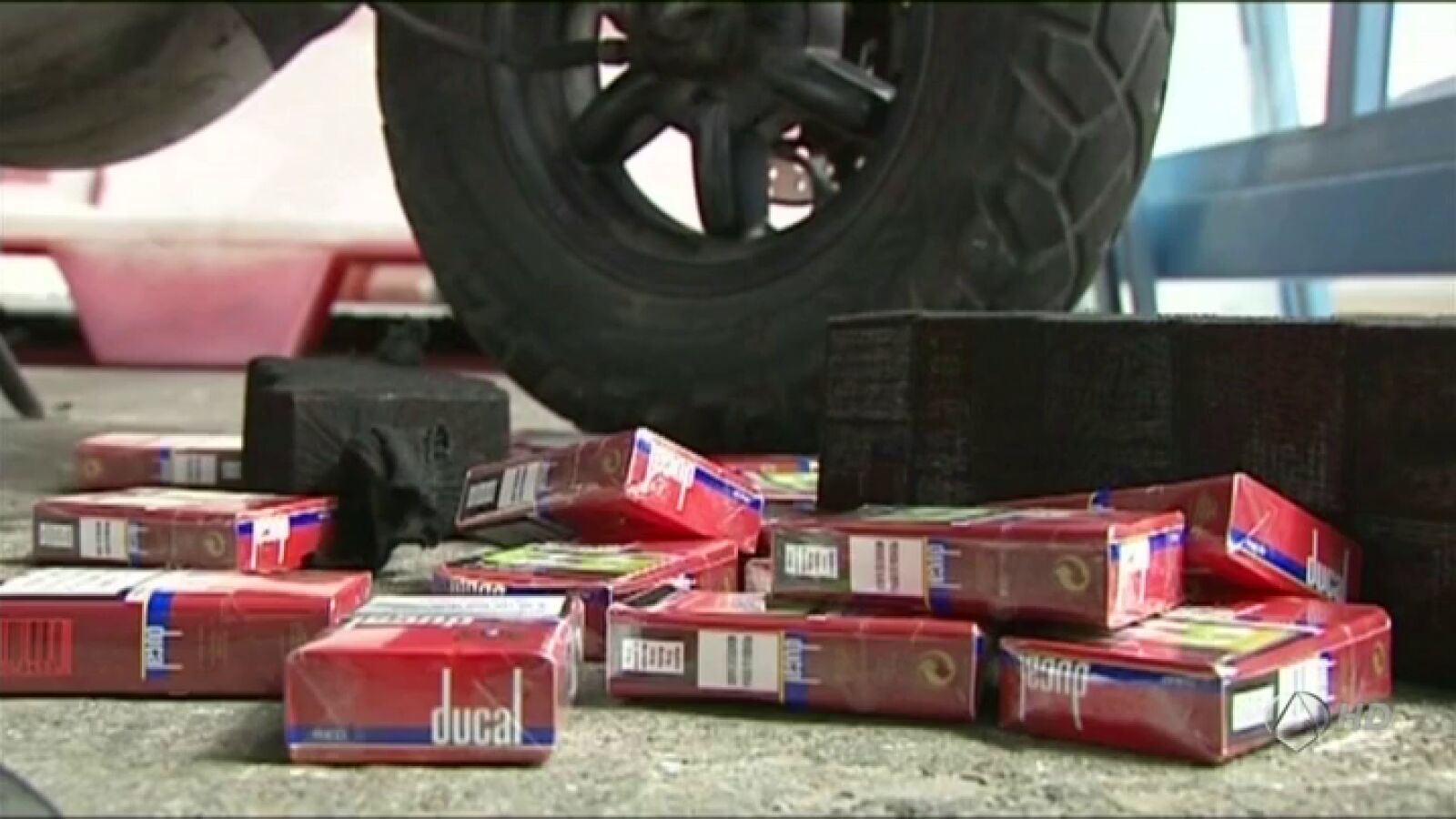 La UE ve pruebas de contrabando de tabaco y blanqueo en Gibraltar