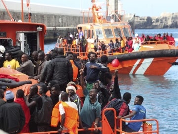 Inmigrantes rescatados por Salvamento Marítimo