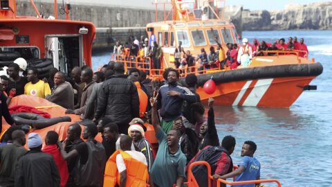 Inmigrantes rescatados por Salvamento Mar&iacute;timo