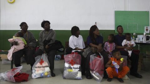 Inmigrantes esperando en Tarifa