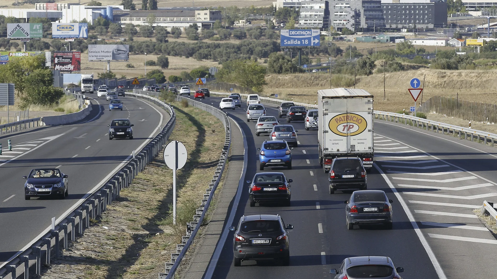 La DGT pone en marcha 20.000 controles de velocidad diaros La DGT pone en marcha 20.000 controles de velocidad diaros