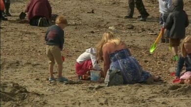 Un artista alemán esconde 30 lingotes de oro en una playa inglesa