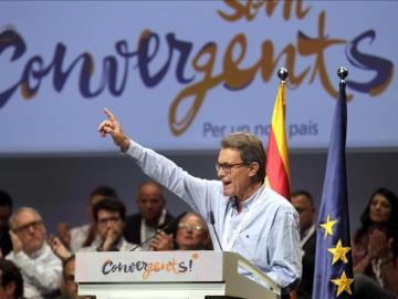 Mas anuncia a ERC que "la consecuencia del cálculo partidista es hundir a Cataluña"