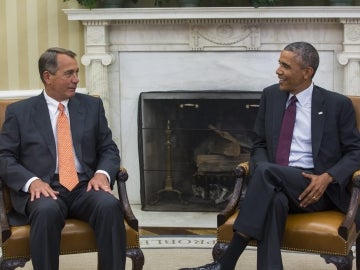 El presidente estadounidense, Barack Obama, se reúne con el presidente republicano de la cámara baja, John Boehner 