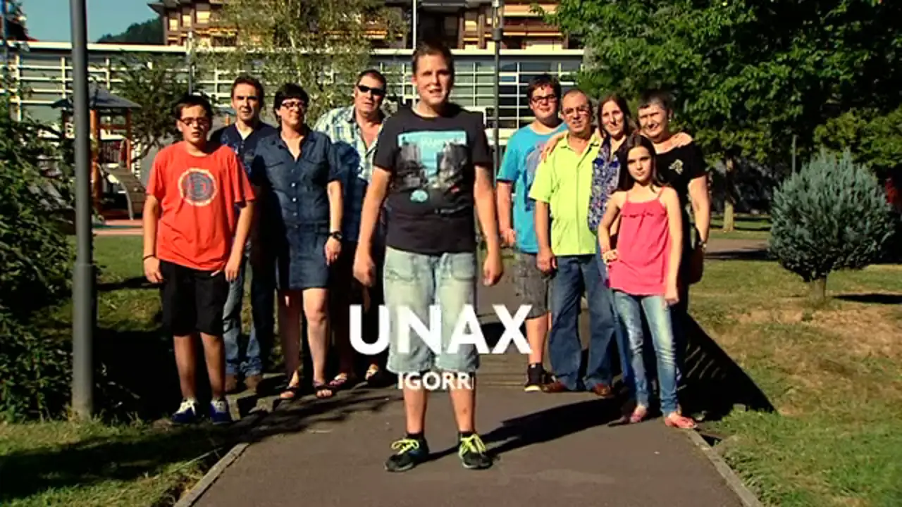 Unax se presenta en Tu cara me suena mini