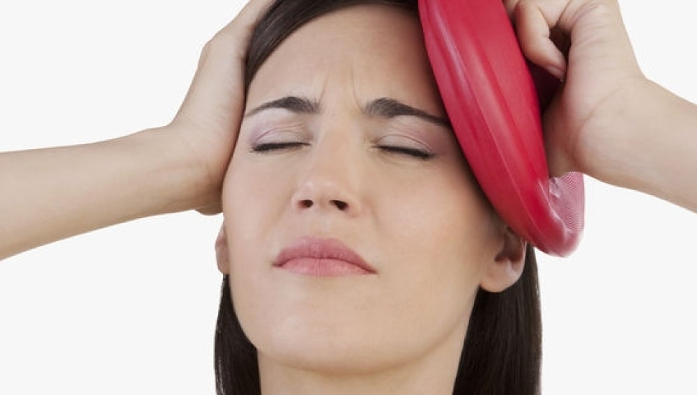 La falta de diagnóstico y la automedicación pueden cronificar la migraña.