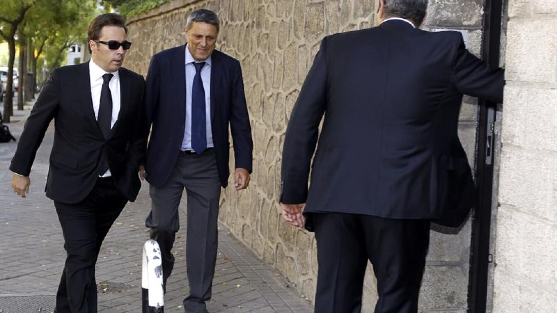 Dimas Gimeno, consejero delegado de El Corte Ingl&eacute;s, llega a la capilla ardiente