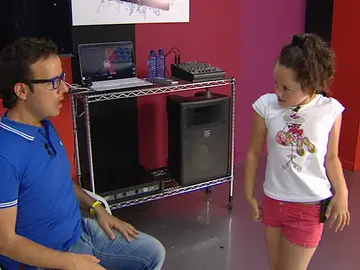 "Hola Ángel, soy Shakira" en los ensayos de Nayra y Anna Simon en Tu cara me suena Mini "Hola Ángel, soy Shakira" en los ensayos de Nayra y Anna Simon en Tu cara me suena Mini