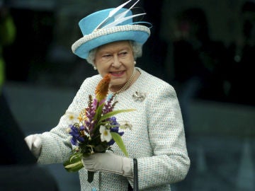 La reina Isabel II respeta el resultado de Escocia