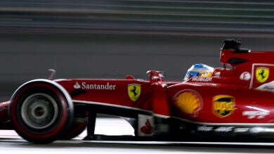 Alonso marca el mejor tiempo de los Libres 3 de Singapur por delante de Ricciardo