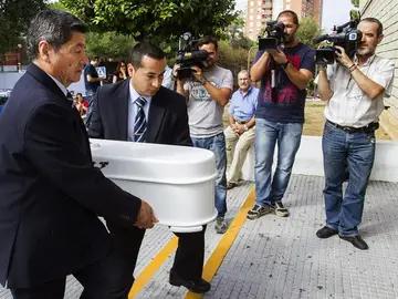 Íntimo entierro de Ruth y José Íntimo entierro de Ruth y José