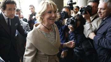 Esperanza Aguirre a su llegada a los juzgados