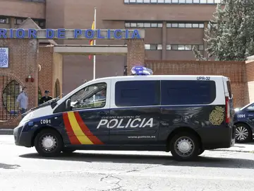 Coche de la Policía Nacional Coche de la Policía Nacional