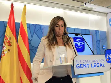 Sánchez Camacho, comparece tras la firma por parte del president Artur Mas Sánchez Camacho, comparece tras la firma por parte del president Artur Mas