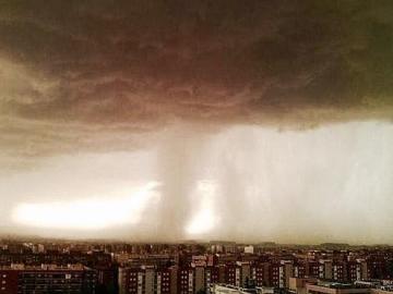 Fuerte tromba de agua en Granada