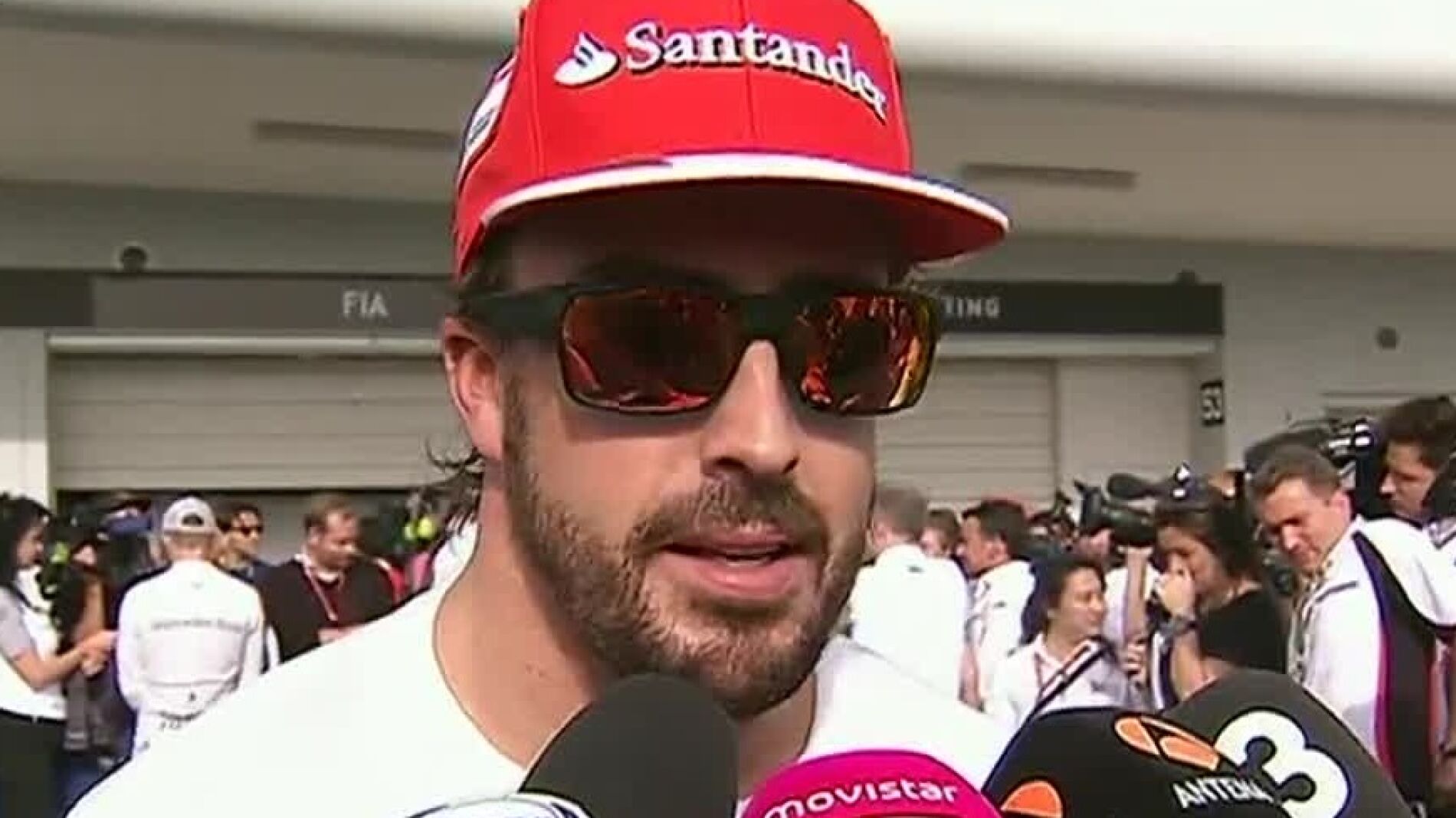 Alonso habla ante la prensa