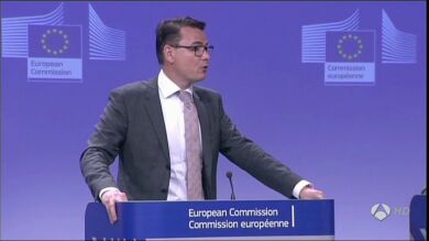 La UE pide explicaciones a España por el contagio de ébola