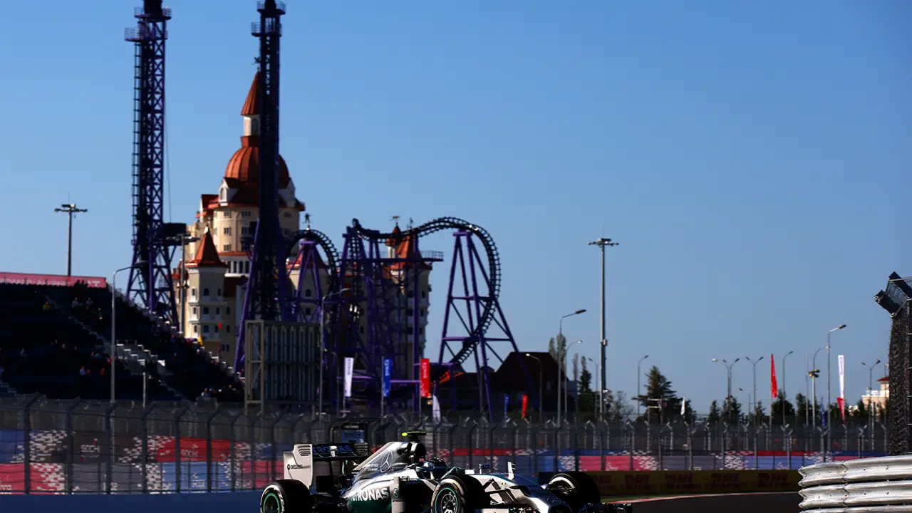 Rosberg lidera los Libres 1 de Rusia con Alonso en cuarta posición