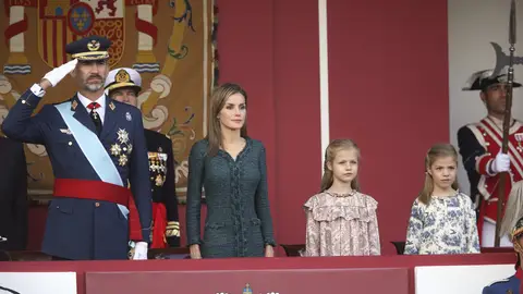 Los Reyes presiden el desfile militar Los Reyes presiden el desfile militar