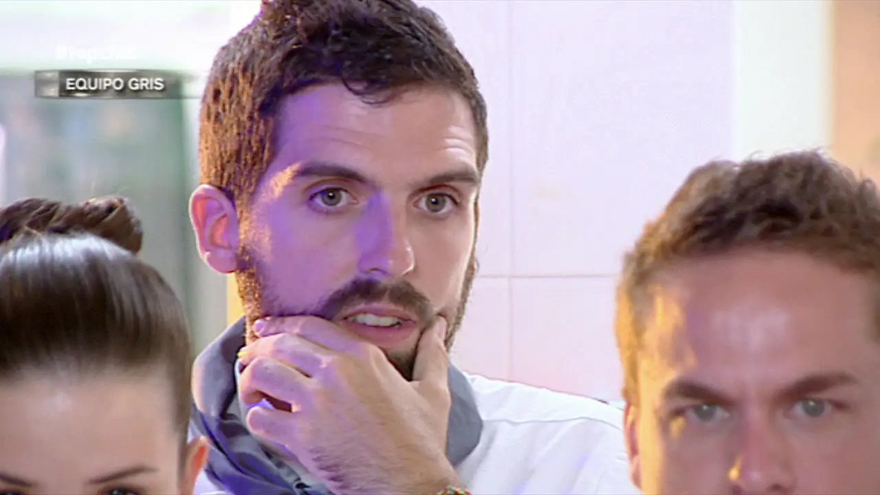 Carlos enloquece con las críticas de Iván: "
