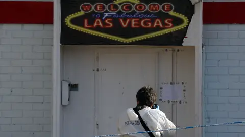 La policía científica realiza su trabajo en el club de alterne 'Las Vegas' en Medina del Campo La policía científica realiza su trabajo en el club de alterne 'Las Vegas' en Medina del Campo